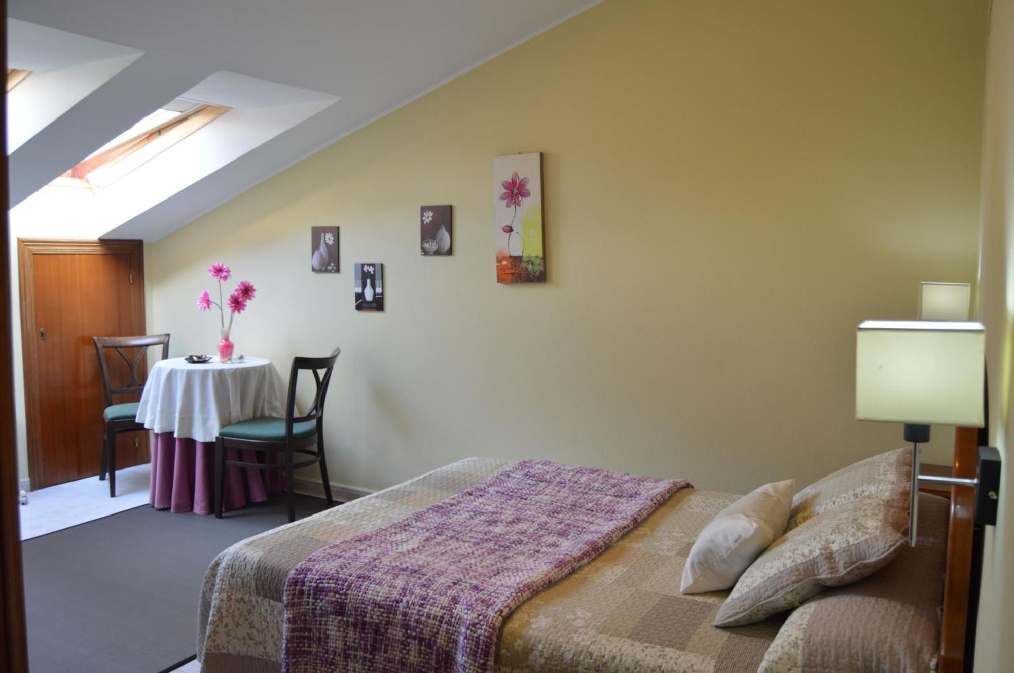 Hotel Neptuno Villaviciosa  Extérieur photo