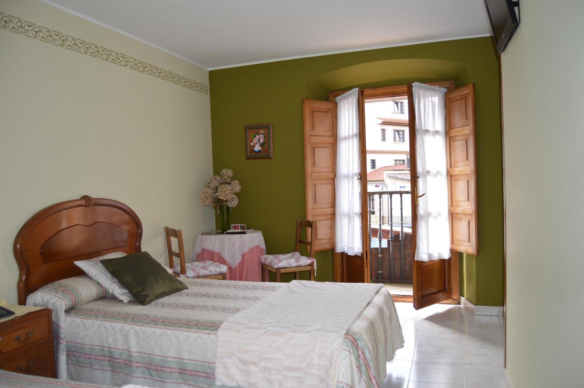 Hotel Neptuno Villaviciosa  Extérieur photo